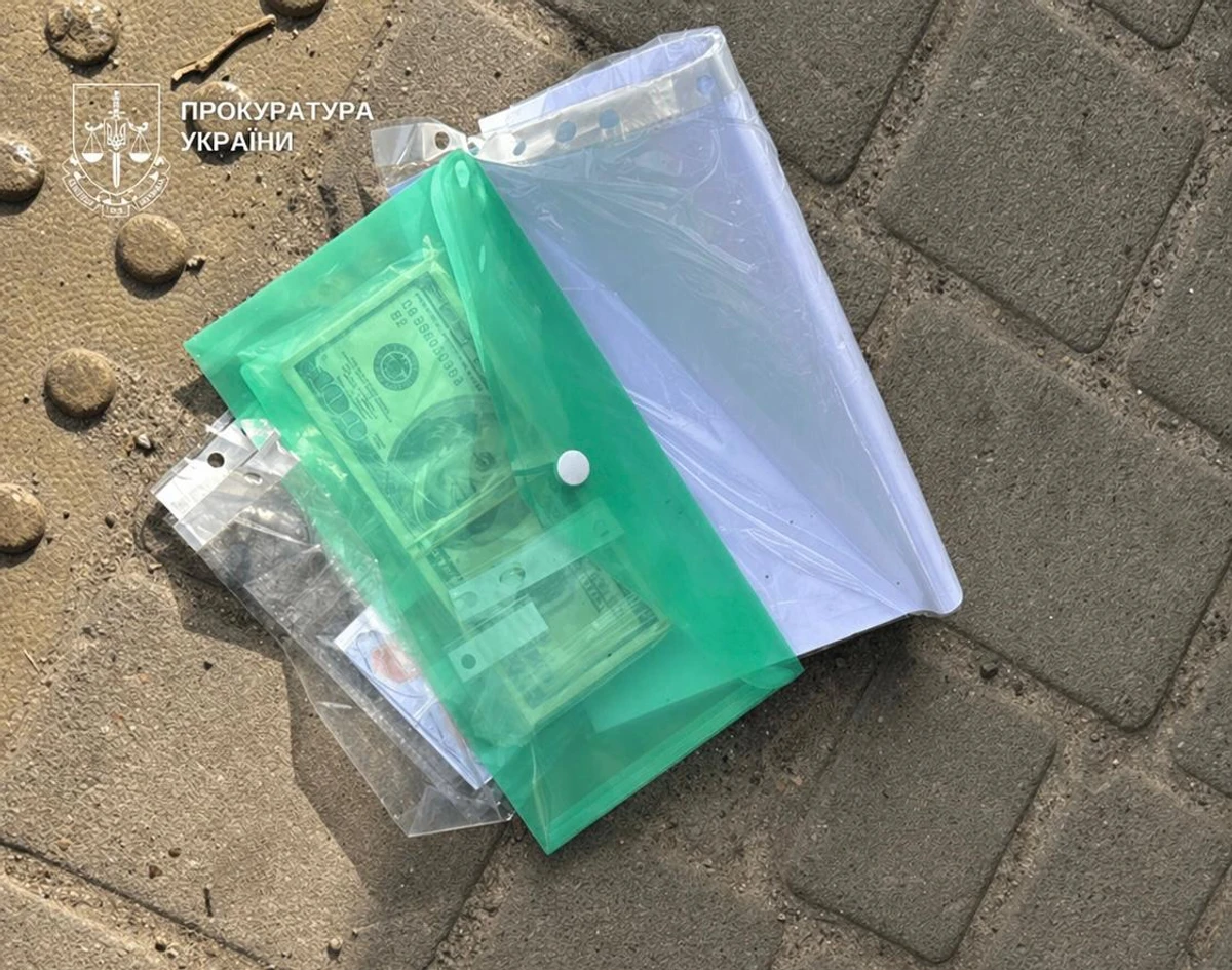 Фото до матеріалу: У Києві затримали фейкового генерала, який обіцяв допомогу з ВЛК за 15 тисяч доларів