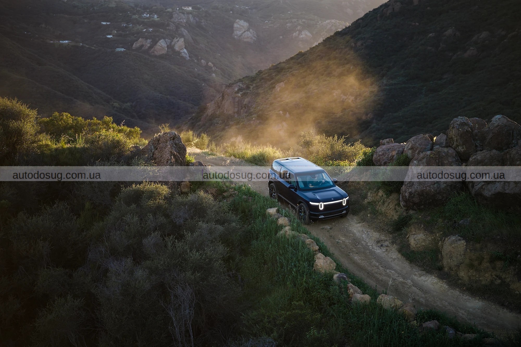 Фото до матеріалу: Rivian R2: перші покупці отримають безкоштовний буксирний пакет та довічну підписку на автопілот