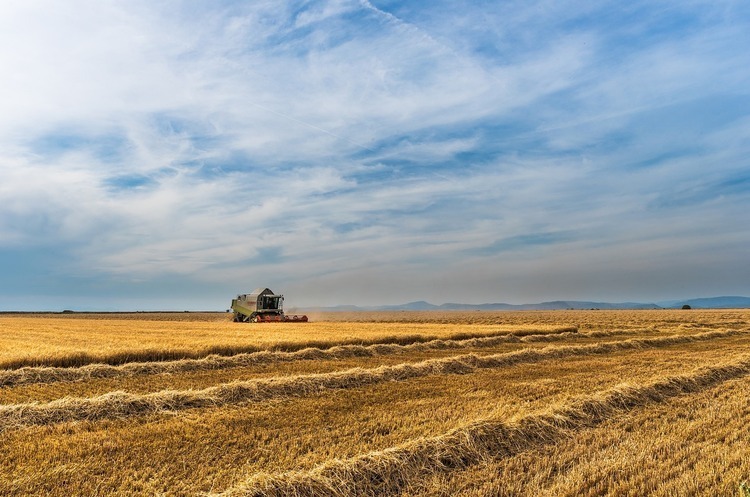 Фото до матеріалу: Прифронтові аграрії отримають 40% компенсації за українську техніку