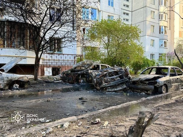 Фото до матеріалу: Понад 20 людей зникли безвісти після атаки на Київ: що відомо про пошуки