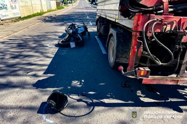 Фото до матеріалу: Масштабна пожежа на Рокитнівщині: вогонь між селами Блажево та Більськ, поліція закриває дороги