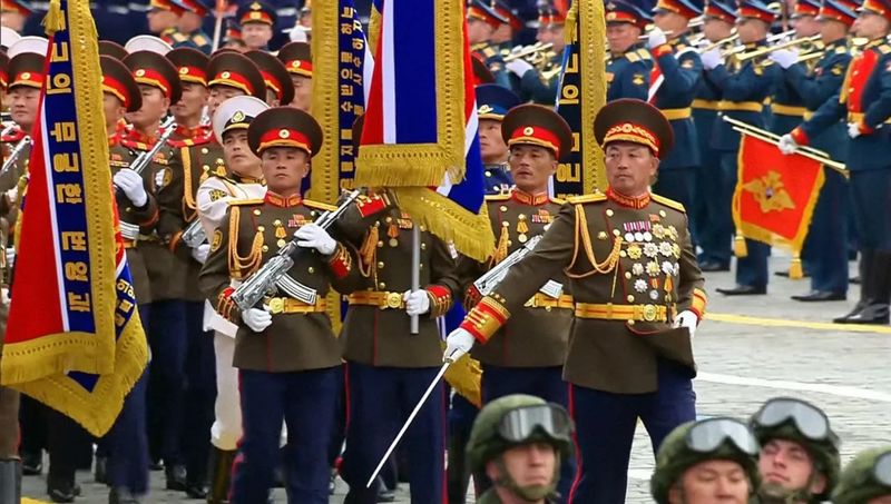 Фото до матеріалу: Військові КНДР на параді в Москві: як це впливає на безпеку Києва